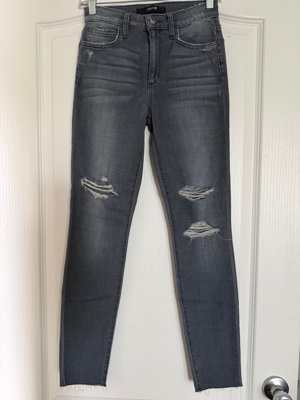 New Joe's Jeans Gray Distressed Skinny Jeans - Women's Sz 25.